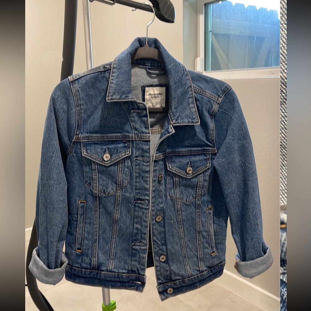 Abercrombie & Fitch denim jacket